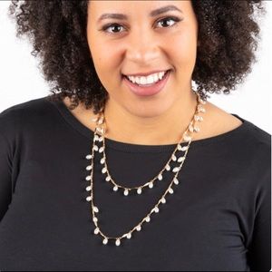 Pearl necklace from Plunder